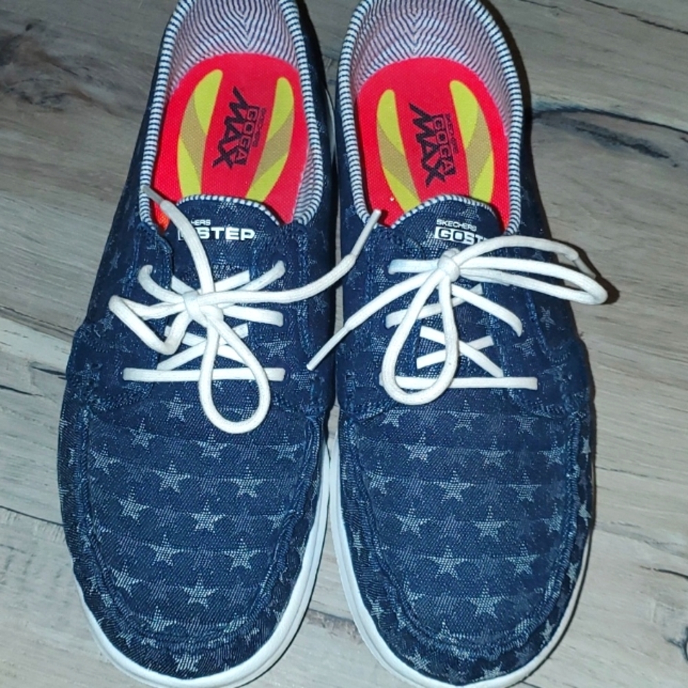 Skechers Go step Goga Max